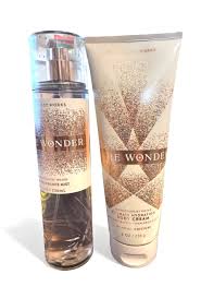 pure-wonder-bathbody-works-body-mist